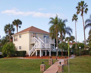 Oyster Pointe Hotel Sebastian Exterior photo